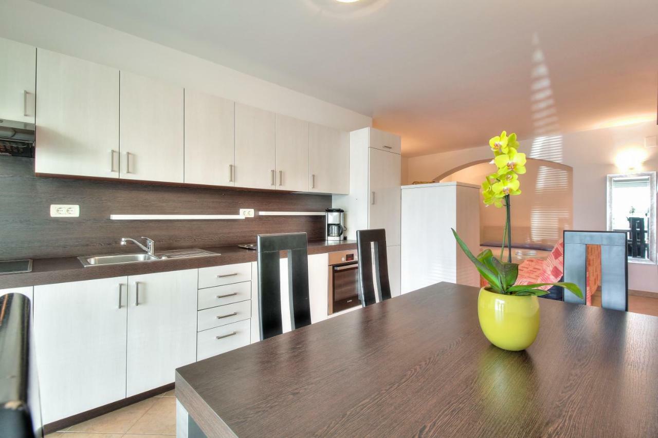 Apartment Katarina Crveni Vrh Eksteriør billede