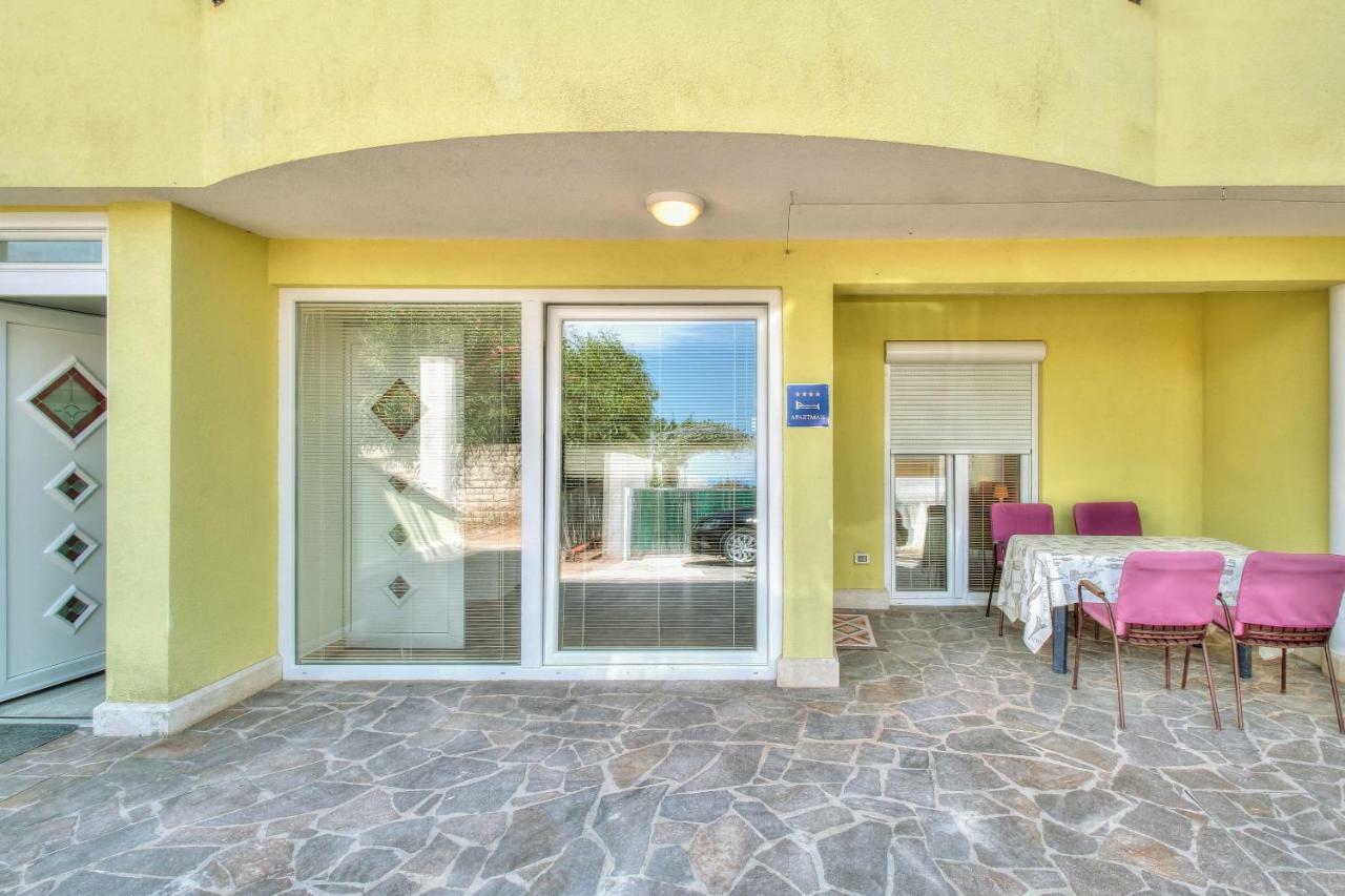 Apartment Katarina Crveni Vrh Eksteriør billede