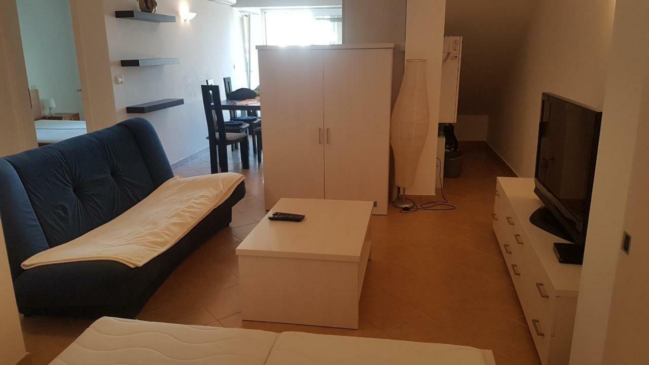 Apartment Katarina Crveni Vrh Eksteriør billede