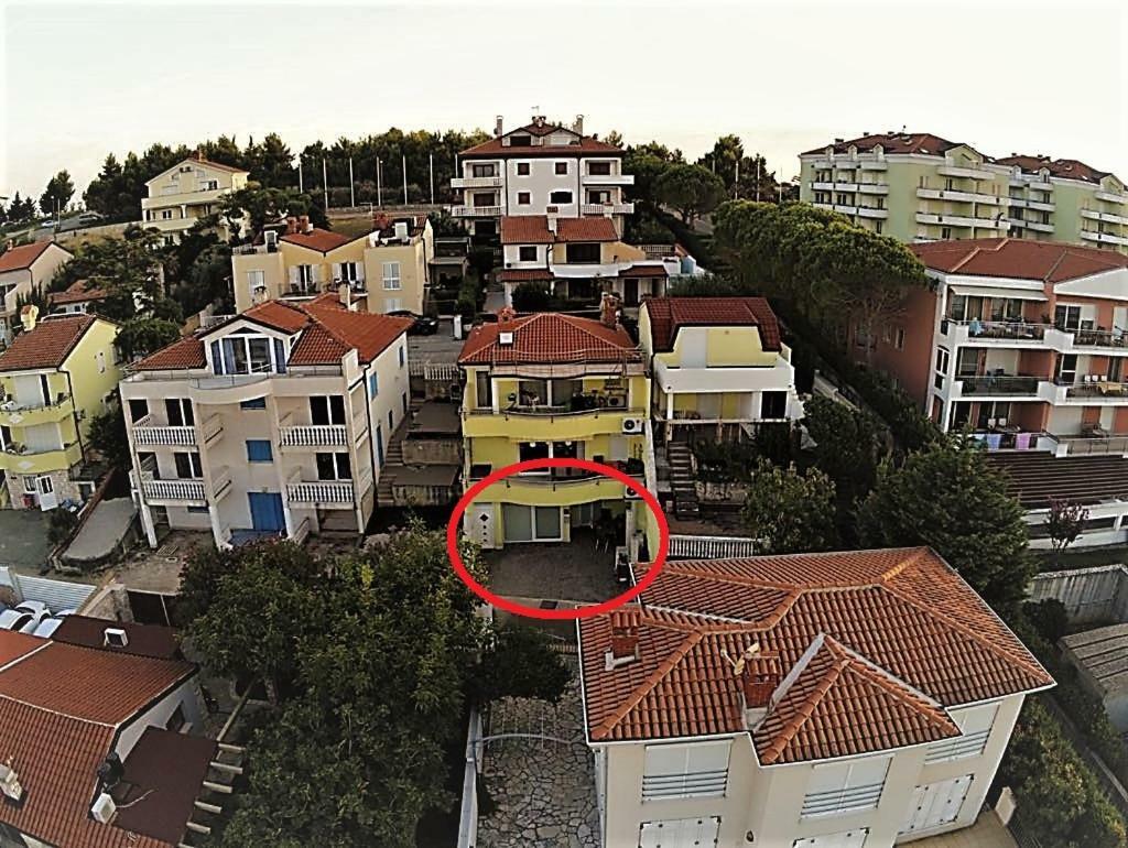 Apartment Katarina Crveni Vrh Eksteriør billede